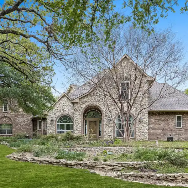 LAKEFRONT STUNNER WITH INCREDIBLE VIEWS