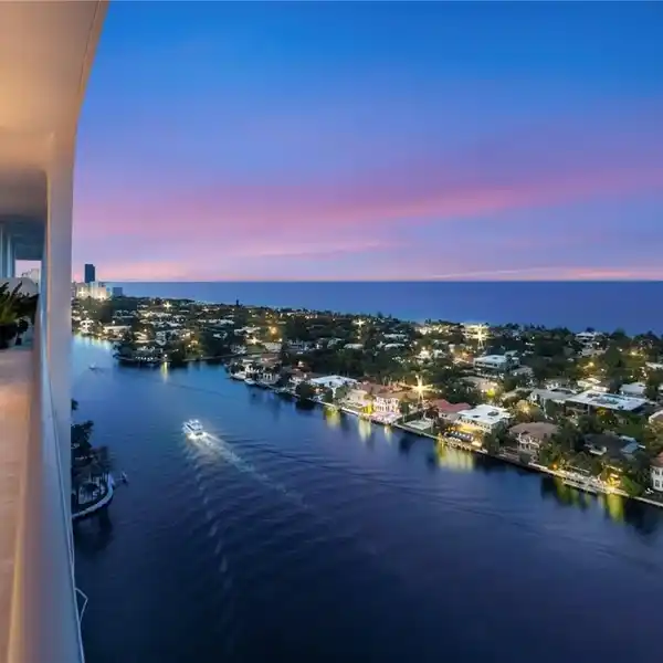 EXCLUSIVE PENTHOUSE WITH BREATHTAKING VIEWS