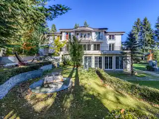 Elegant House with Spacious Landscaped Garden