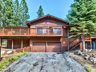 One-level Living in a Convenient Location