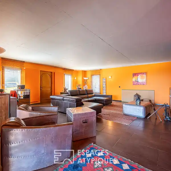 BUCOLIC LIVING WITH CONTEMPORARY LUXURY