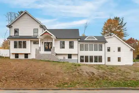 Exquisite Contemporary Estate with Resort-Style Amenities