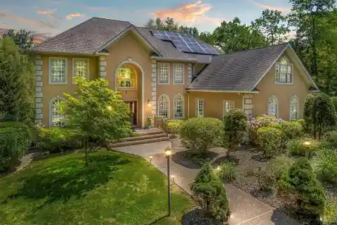 Hudson Valley Estate with Private Pond Paradise