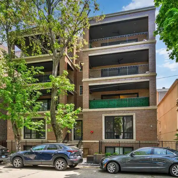 NEWER CONSTRUCTION LINCOLN PARK HOME