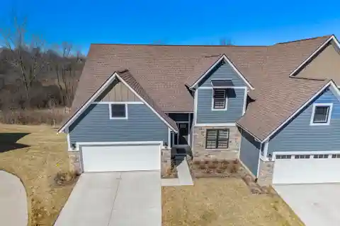 Exceptional Condo in Gallery Pointe