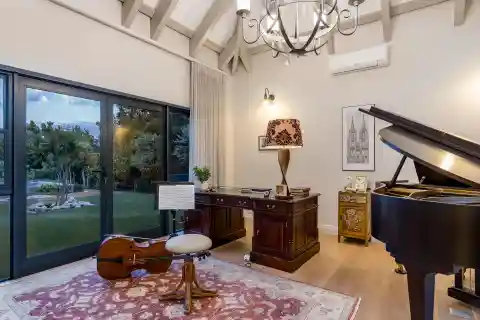 Tranquil Entertainer’s Dream in Prestigious Estate