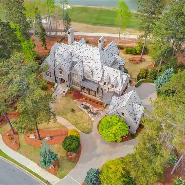 EXQUISITE STONE ITALIAN ESTATE
