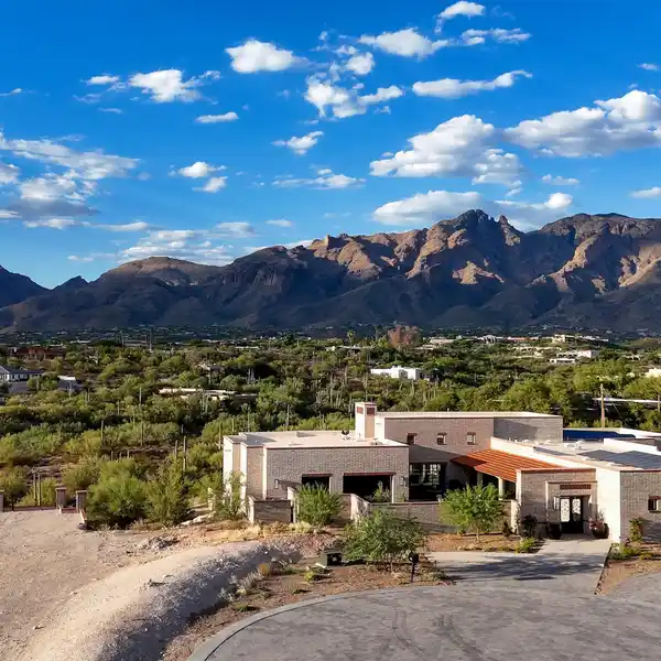BEAUTIFUL HOME IN THE HEART OF THE CATALINA FOOTHILLS