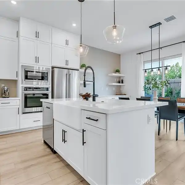MODERN ELEGANCE AND TIMELESS CHARM IN SOUGHT-AFTER PETRA