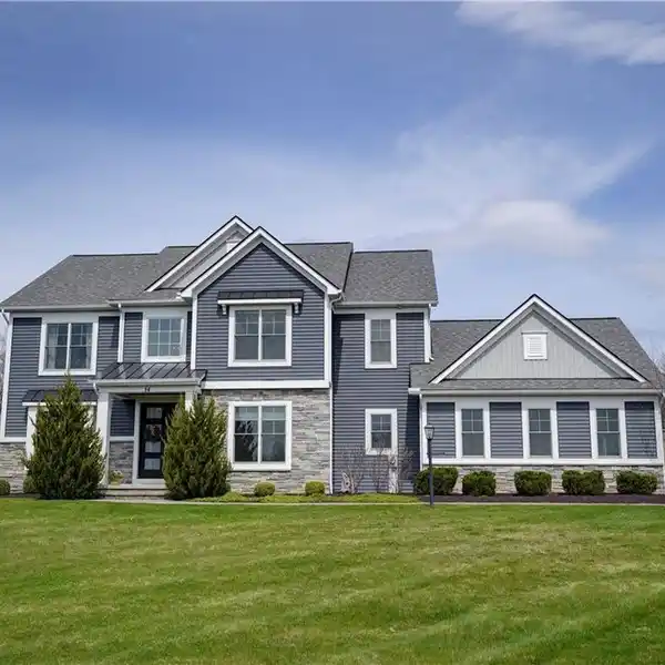 SPACIOUS QUALITY-BUILT HOME IN COVENTRY RIDGE