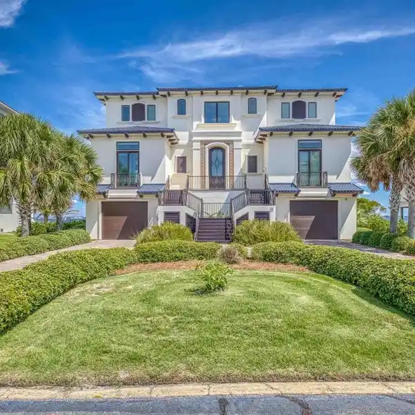 MAGNIFICENT CUSTOM BEACH HOME WITH BREATHTAKING VIEWS