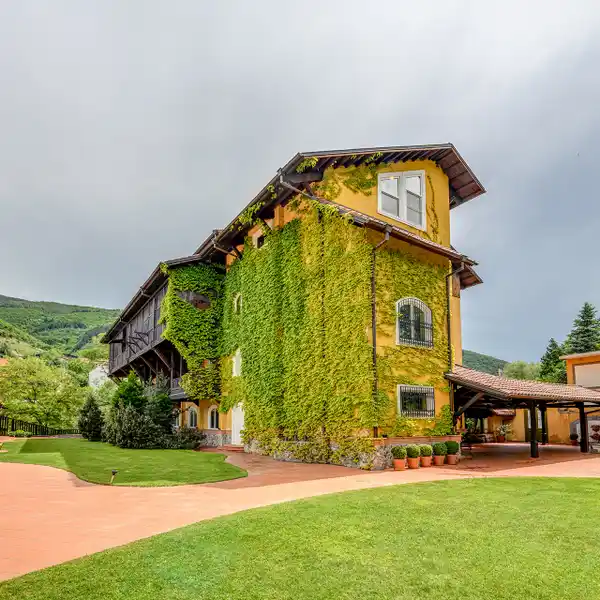 EXCLUSIVE MANSION FOR SALE IN RILA