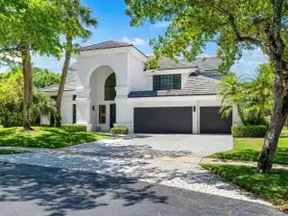 Stunningly Remodeled Estate in Seasons
