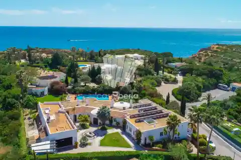 Traditional Villa with Pool, Garden, and Studio