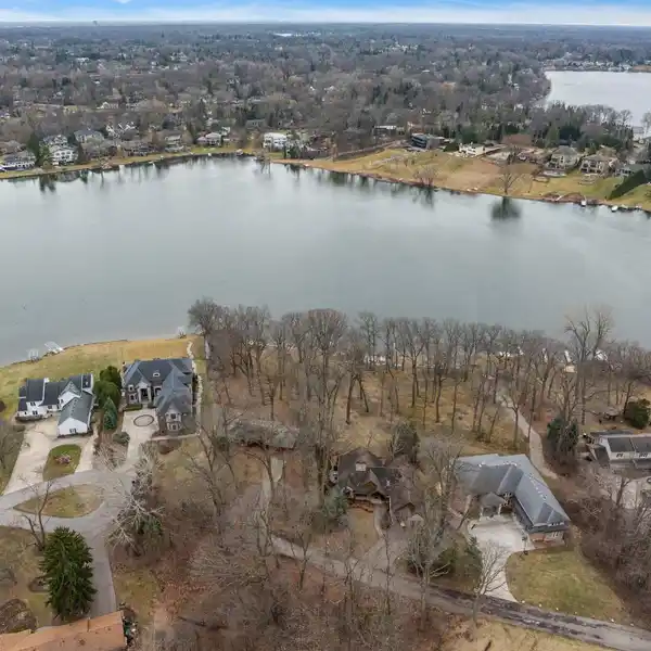 EXCEPTIONAL TO-BE-BUILT LAKESIDE HOME