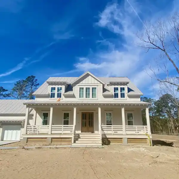 CUSTOM HOME IN AN EXCLUSIVE ENCLAVE IN RIVERSIDE