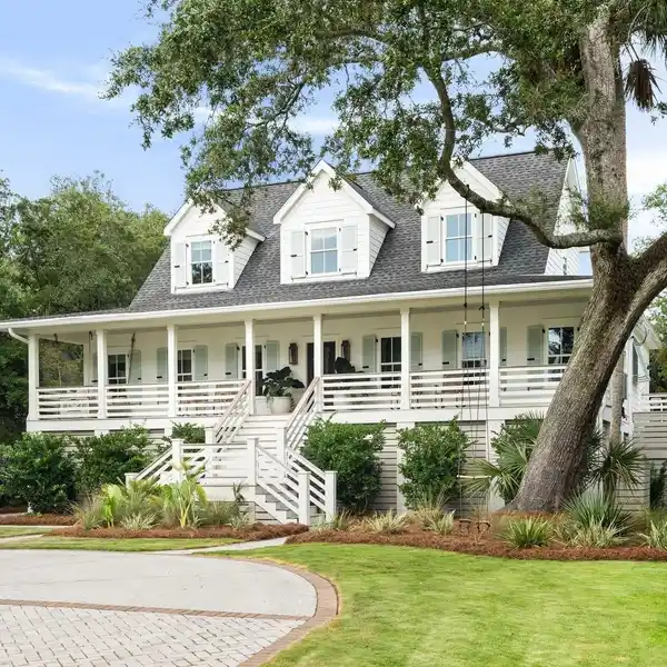 TURN-KEY LUXURY LIVING ON ISLE OF PALMS