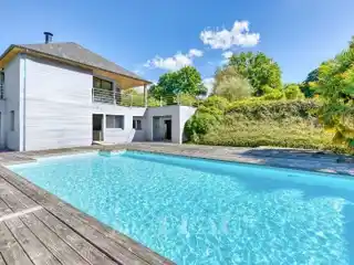 Architect-designed Luxury Home with Spa and Pool