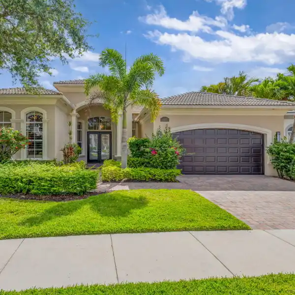 MOVE-IN READY ELEGANCE IN MIRASOL