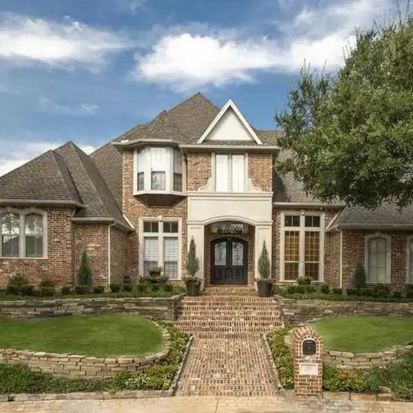 A RESIDENCE WITH ELEGANCE AND COMFORT IN EVERY DETAIL