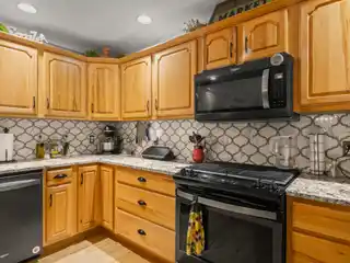 Modern Country Retreat on 5.3 Private Acres