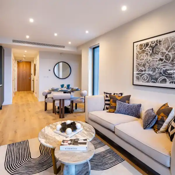 SOPHISTICATED ONE-BEDROOM APARTMENT