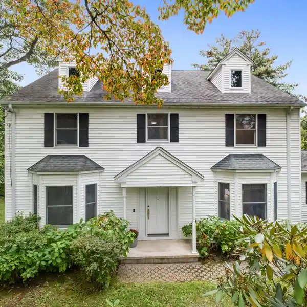 UPDATED 1998 COLONIAL ON PICTURESQUE HARTSDALE STREET