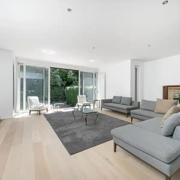 BEAUTIFUL COMPLETELY RENOVATED MANSION