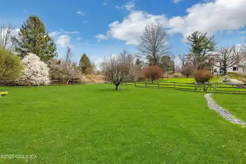 Pristine Property on a Backcountry Cul-de-sac