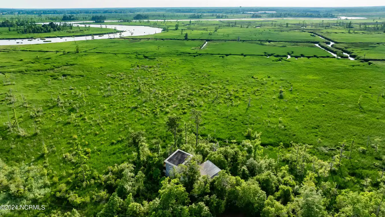 Private 291-acre Preserve