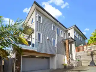 Style and Comfort in a Desirable Location