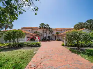 Spacious Condo at Grey Oaks Country Club