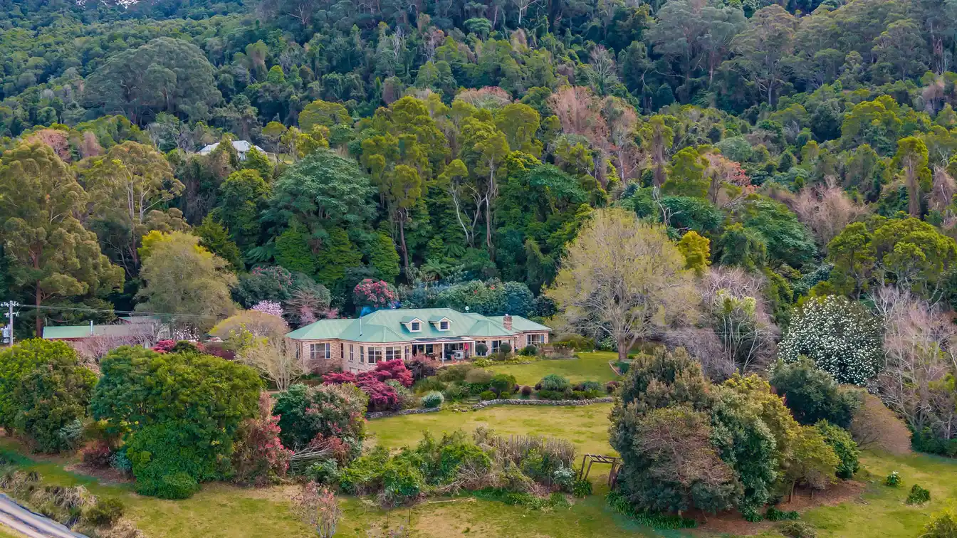 Rolling Hills with Multiple Cottages and Sweeping Ocean Views