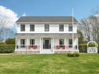 Beautifully Built Bright and Cheerful Home