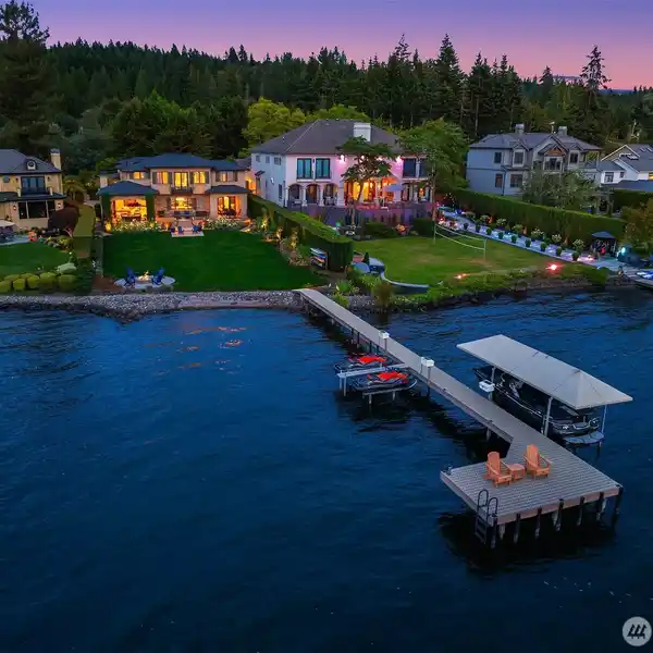 TUSCAN INFLUENCED RESIDENCE ON LAKE SAMMAMISH