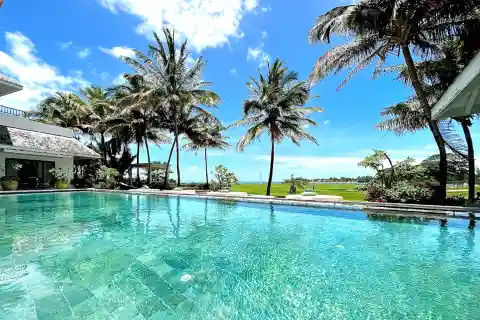 Exceptional Villa with Golf and Sea View