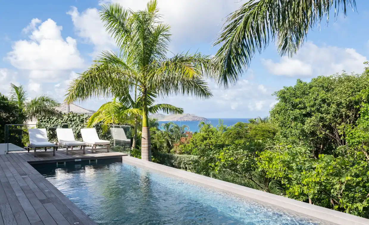 Villa Good Vibrations Is a Modern Architectural Gem