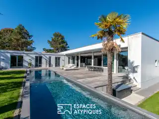 Californian-Style Villa with Heated Saltwater Pool