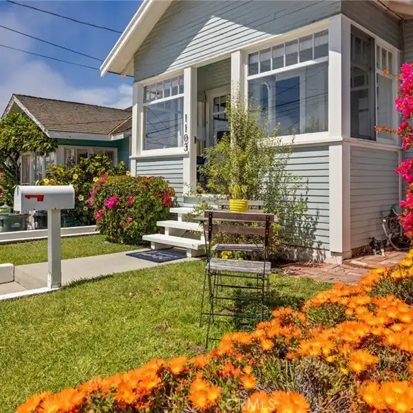 LOVELY VINTAGE COTTAGE
