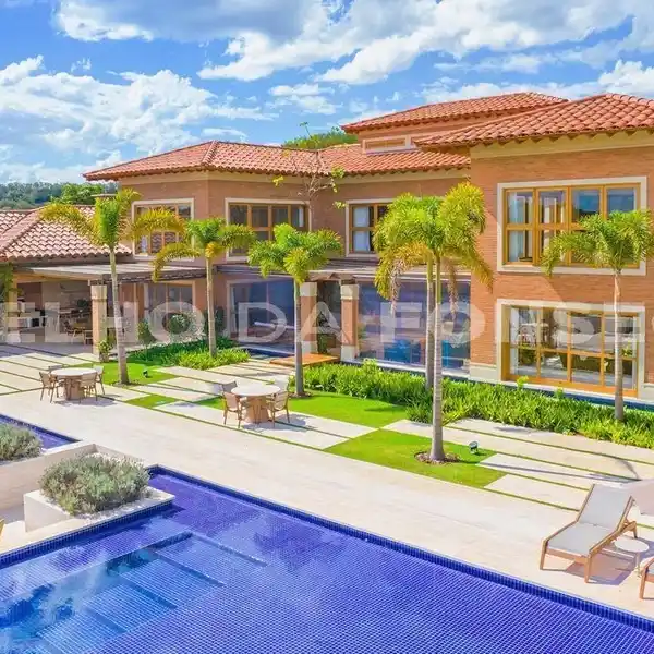 HOUSE IN ONE OF THE MOST SOUGHT-AFTER LUXURY CONDOMINIUMS NEAR SãO PAULO