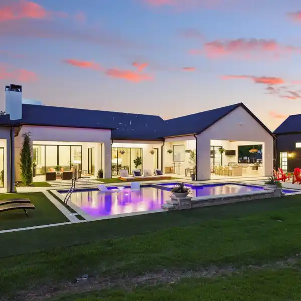 MODERN MID-CENTURY RANCH HOME