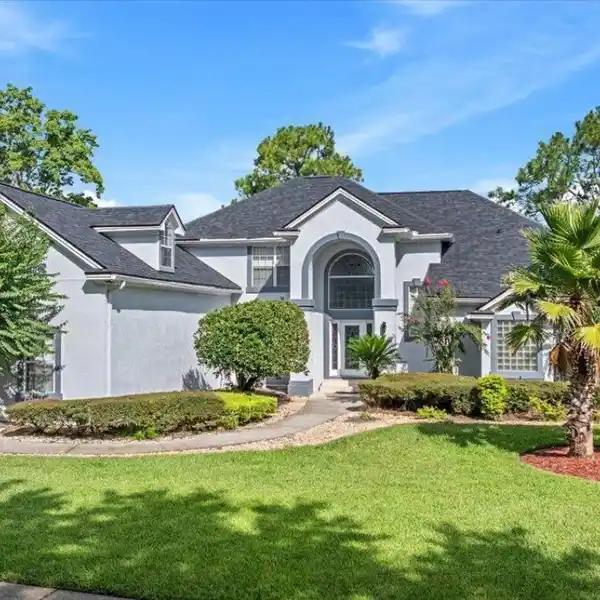 BEAUTIFUL HOME IN DEERCREEK COUNTRY CLUB