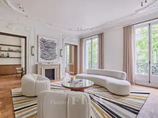 Luminous Luxury Apartment
