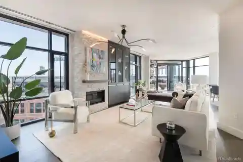 Ultimate Designer Residence at Mcgregor Square