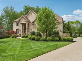 Executive Estate on a Quiet Cul-de-sac