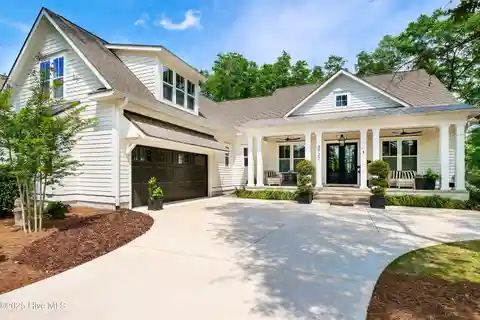 Immaculate Home in River Bluffs