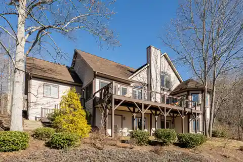 Contemporary Mountain Home in the Prestigious Reems Creek Golf Community
