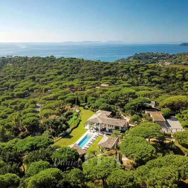 LA CROIX VALMER – AN EXCEPTIONAL PROPERTY IN A PRIME LOCATION