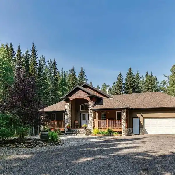 CUSTOM WALKOUT BUNGALOW ON FIVE ACRES