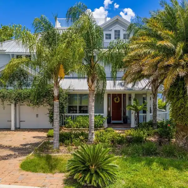 RIVERFRONT HOME WITH KEY WEST CHARM